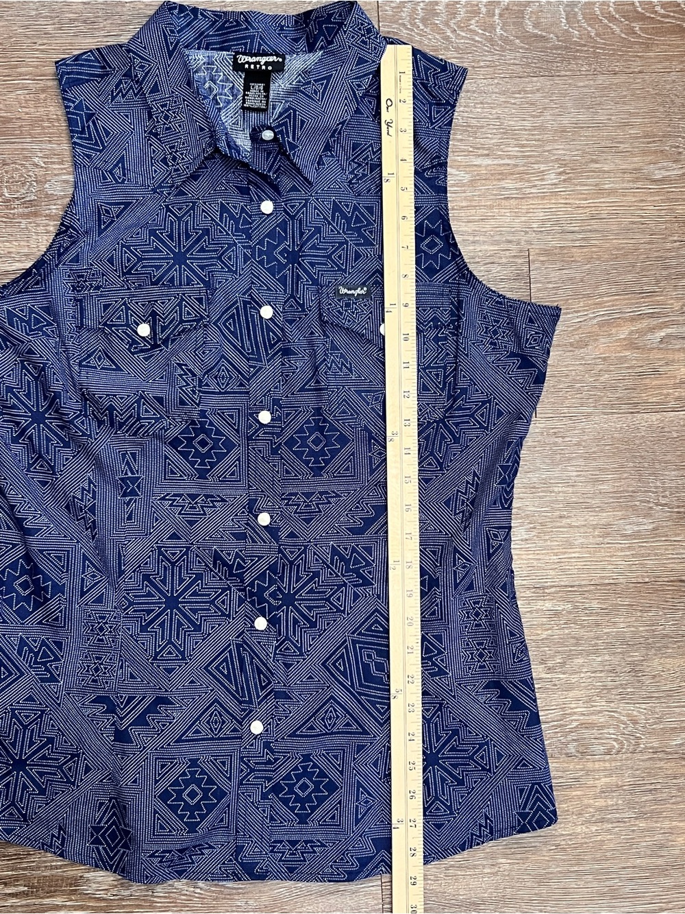 Wrangler Retro Sleeveless Western Snap Shirt Navy Aztec Print Cotton | Size: L - Picture 5 of 10